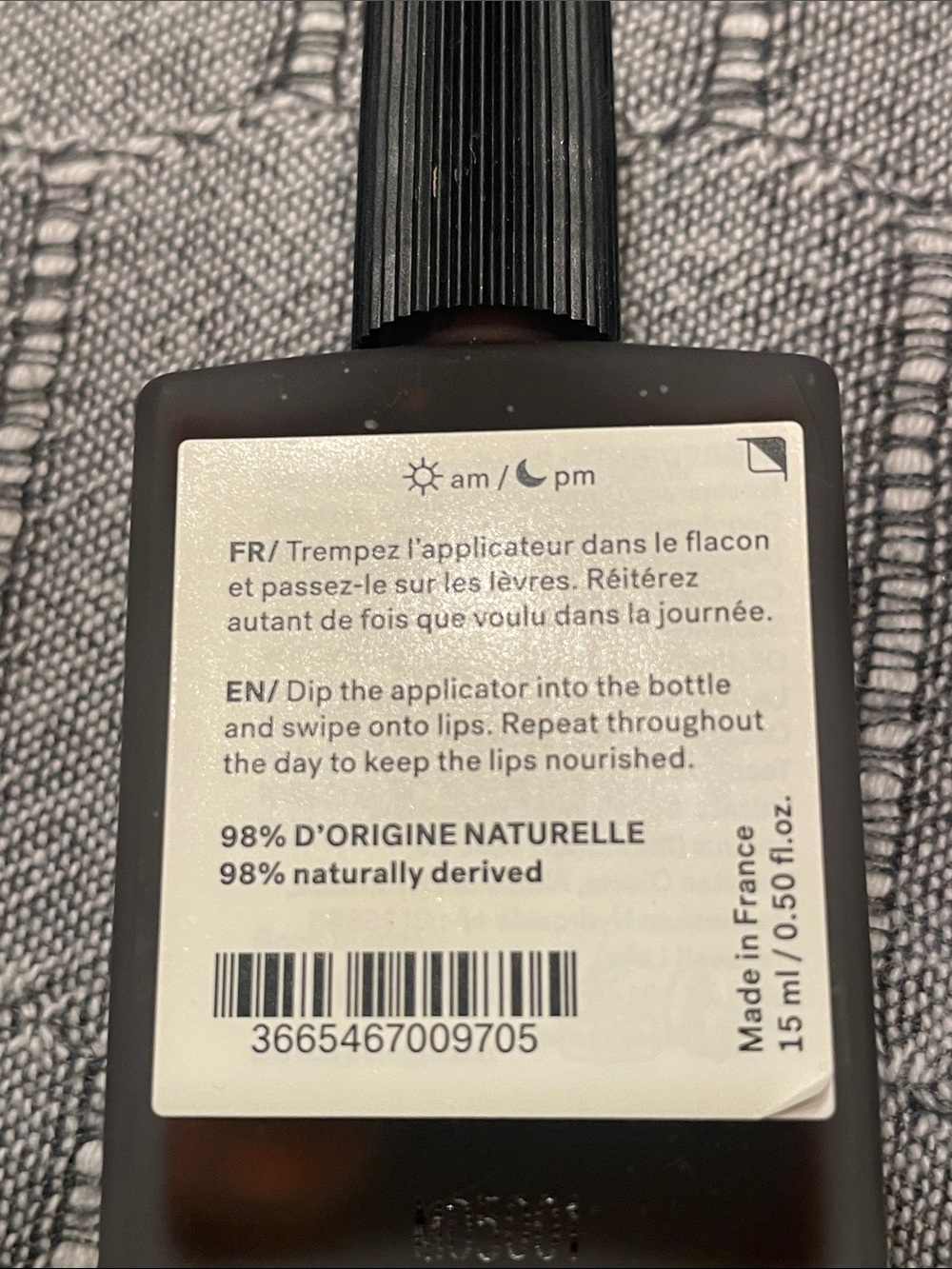 Typology T40 Black Cherry Lip Oil - Noir Cerise - Picture 5 of 5